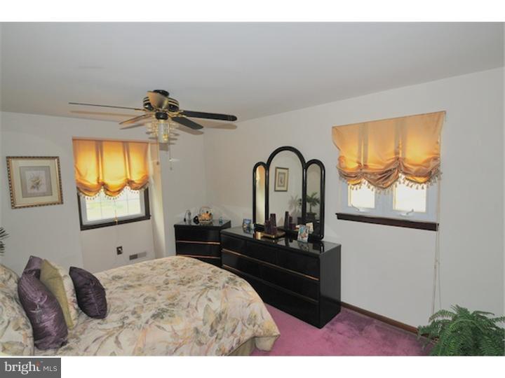 9 Charter Oak Road Clementon, NJ 08021 - Photo 19 of 24 Bedroom 2