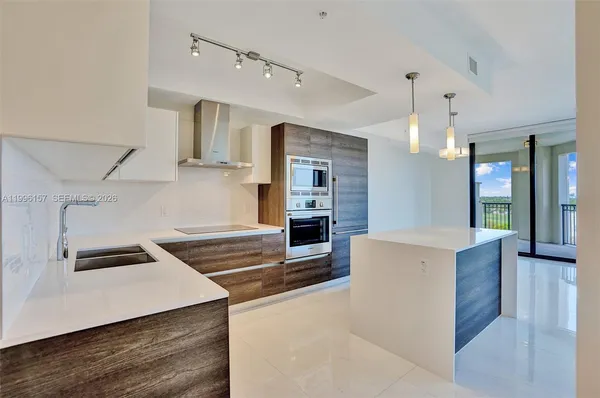 $5,500 | 301 Altara Avenue, Unit 617, Coral Gables, FL 33146