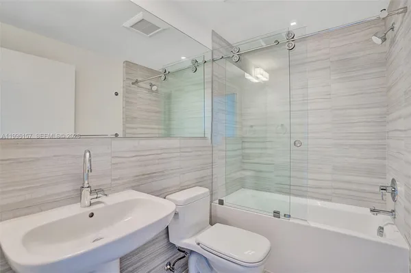 $5,500 | 301 Altara Avenue, Unit 617, Coral Gables, FL 33146