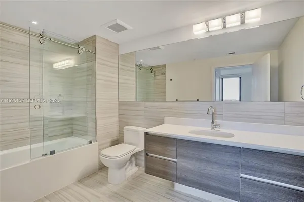 $5,500 | 301 Altara Avenue, Unit 617, Coral Gables, FL 33146