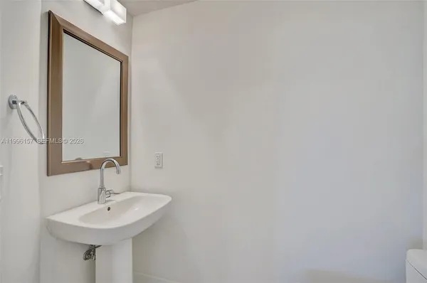 $5,500 | 301 Altara Avenue, Unit 617, Coral Gables, FL 33146