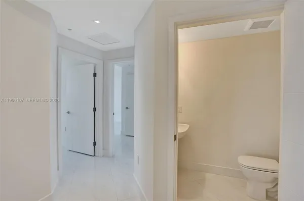 $5,500 | 301 Altara Avenue, Unit 617, Coral Gables, FL 33146