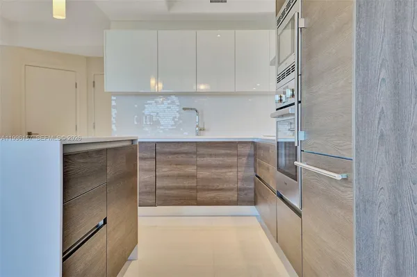 $5,500 | 301 Altara Avenue, Unit 617, Coral Gables, FL 33146