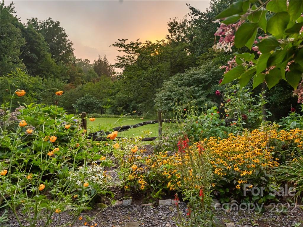 267 Sugar Hollow Road Fairview, NC 28730 - Photo 27 of 35 Gallery Image 27