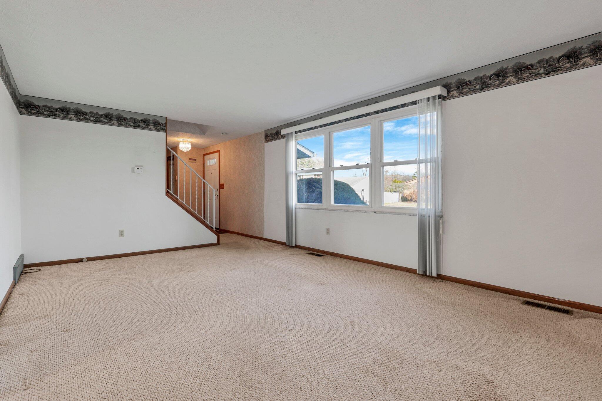 5834 Riverton Road Columbus, OH 43232 - Photo 6 of 58 Natural Light