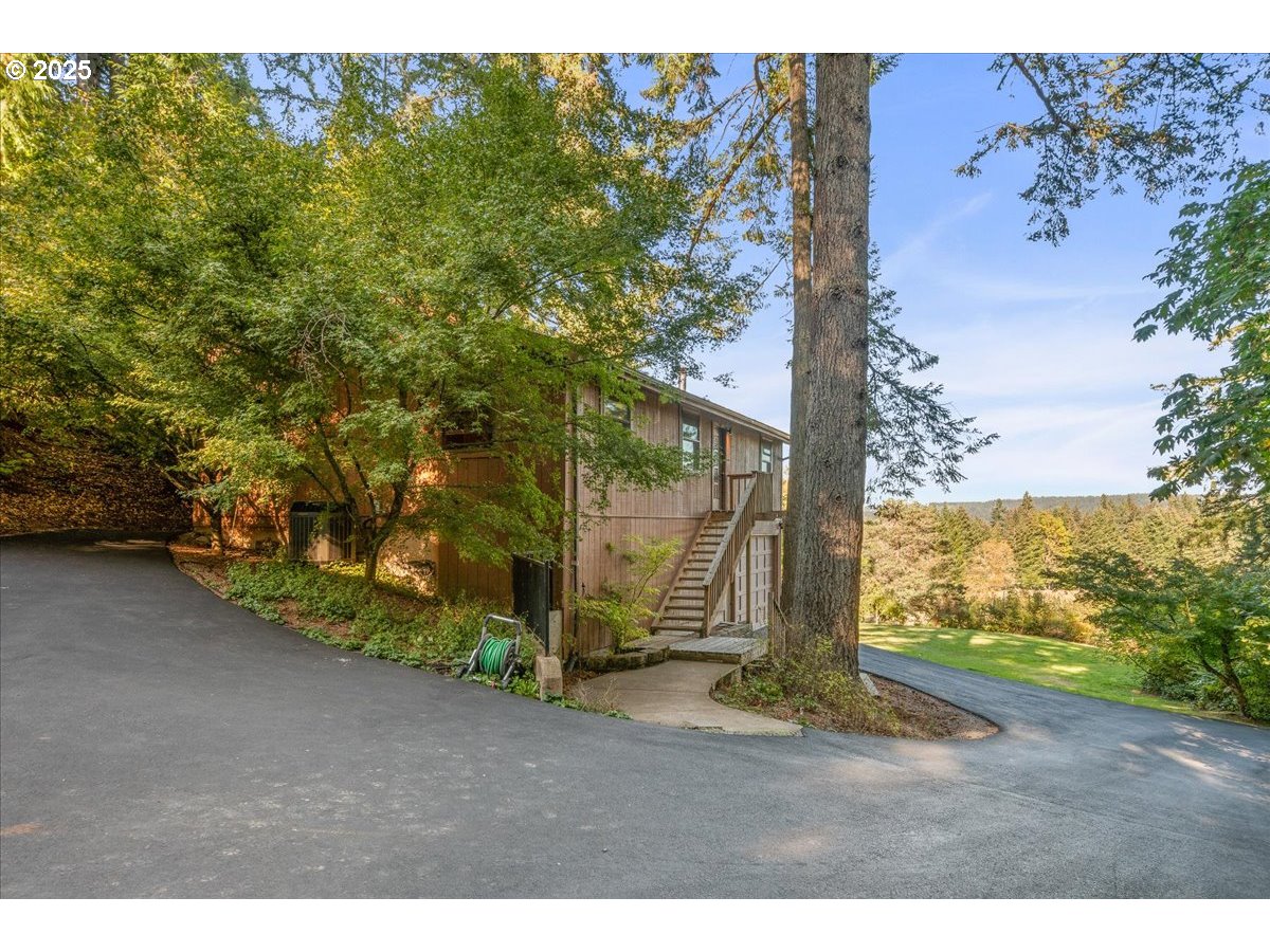15895 South Hattan Road Oregon City, OR 97045 - Photo 1 of 43