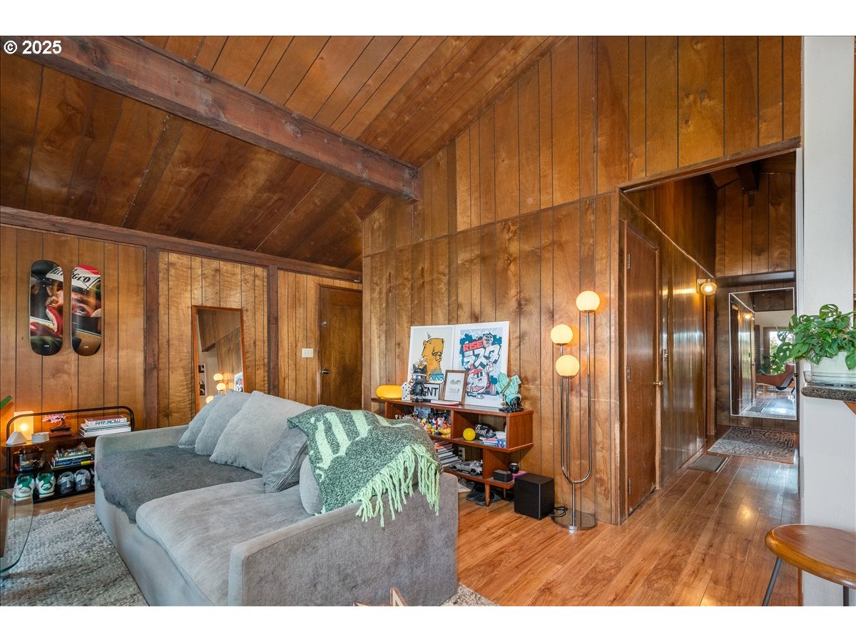 15895 South Hattan Road Oregon City, OR 97045 - Photo 4 of 43