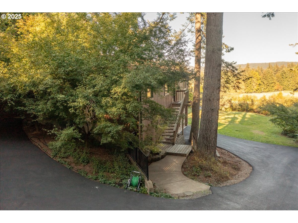 15895 South Hattan Road Oregon City, OR 97045 - Photo 42 of 43