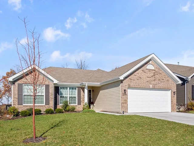 $299,900 | 2 Hickory Hill Court, Foristell, MO 63348