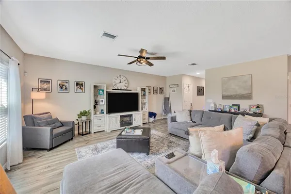 $2,949 | 5532 Summer Sunset Drive, Apollo Beach, FL 33572