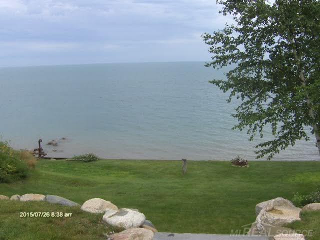 6205 Lakeshore Road Lexington, MI 48450 - Photo 13 of 14 31245328-12.JPG