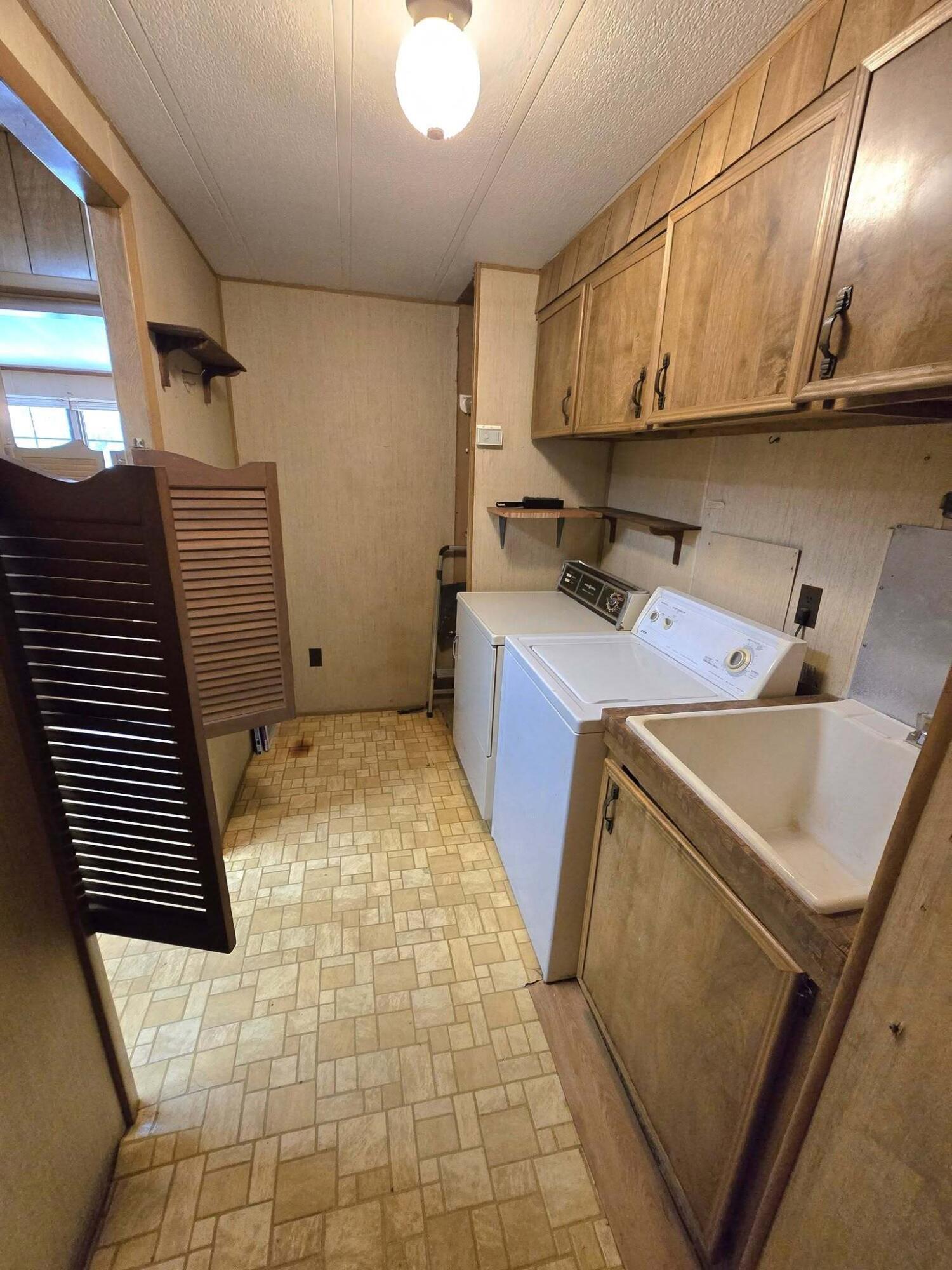 8510 Lodge Highway Lodge, SC 29082 - Photo 21 of 50 654940473_10226309044187097_188568324164