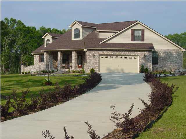 1475 Tedder Road Century, FL 32535 - Photo 4 of 24 LONG CONCRETE DRIVEWAY