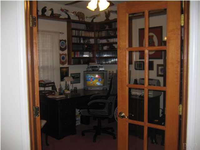1475 Tedder Road Century, FL 32535 - Photo 10 of 24 OFFICE/STUDY