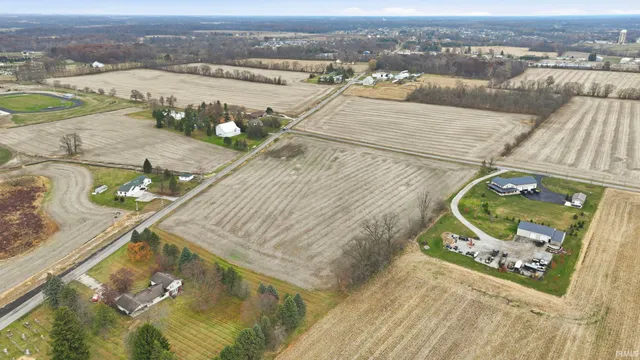 $325,000 | 3219 West Shoaff Road, Huntertown, IN 46748