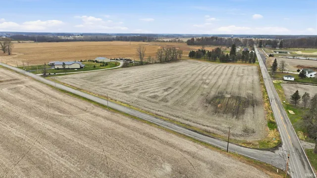 $325,000 | 3219 West Shoaff Road, Huntertown, IN 46748