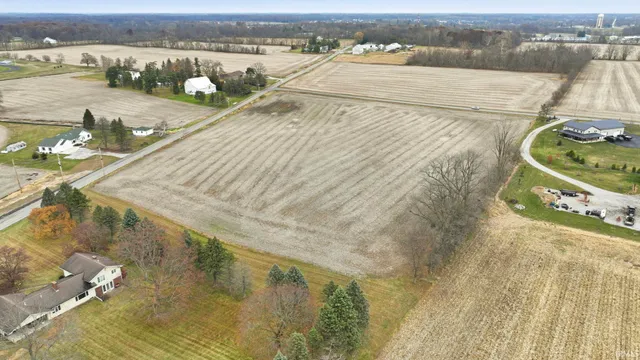 $325,000 | 3219 West Shoaff Road, Huntertown, IN 46748