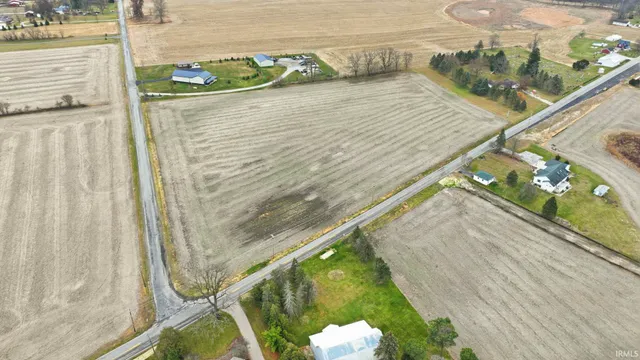 $325,000 | 3219 West Shoaff Road, Huntertown, IN 46748