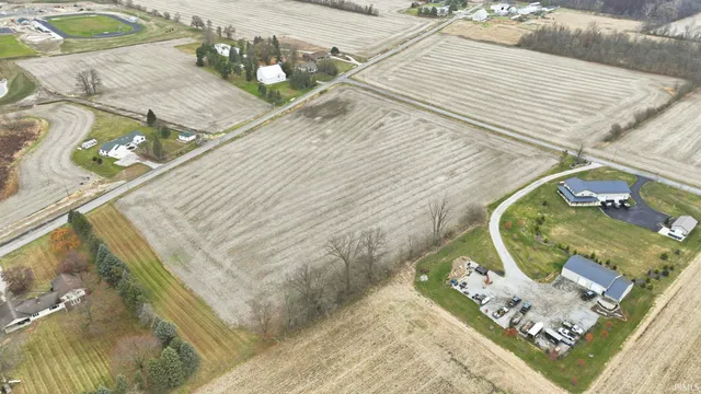 $325,000 | 3219 West Shoaff Road, Huntertown, IN 46748