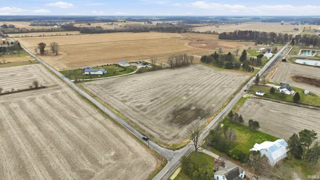 $325,000 | 3219 West Shoaff Road, Huntertown, IN 46748