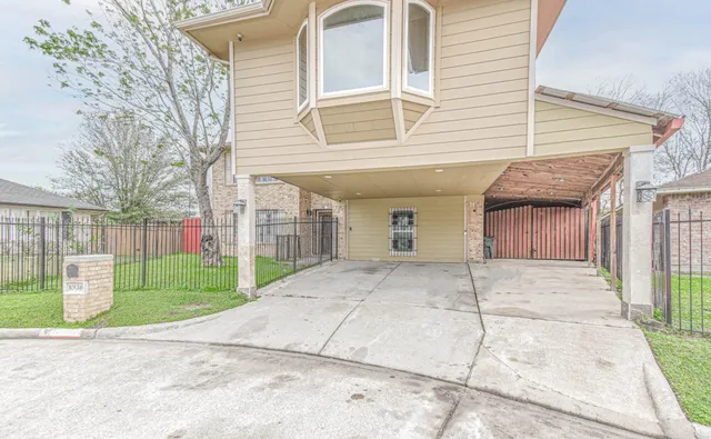 a view of backyard of garage