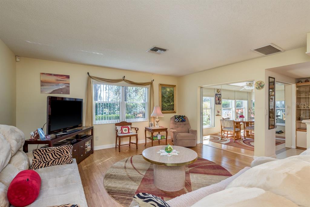 3413 Rochelle Court Clearwater, FL 33761 - Photo 6 of 29