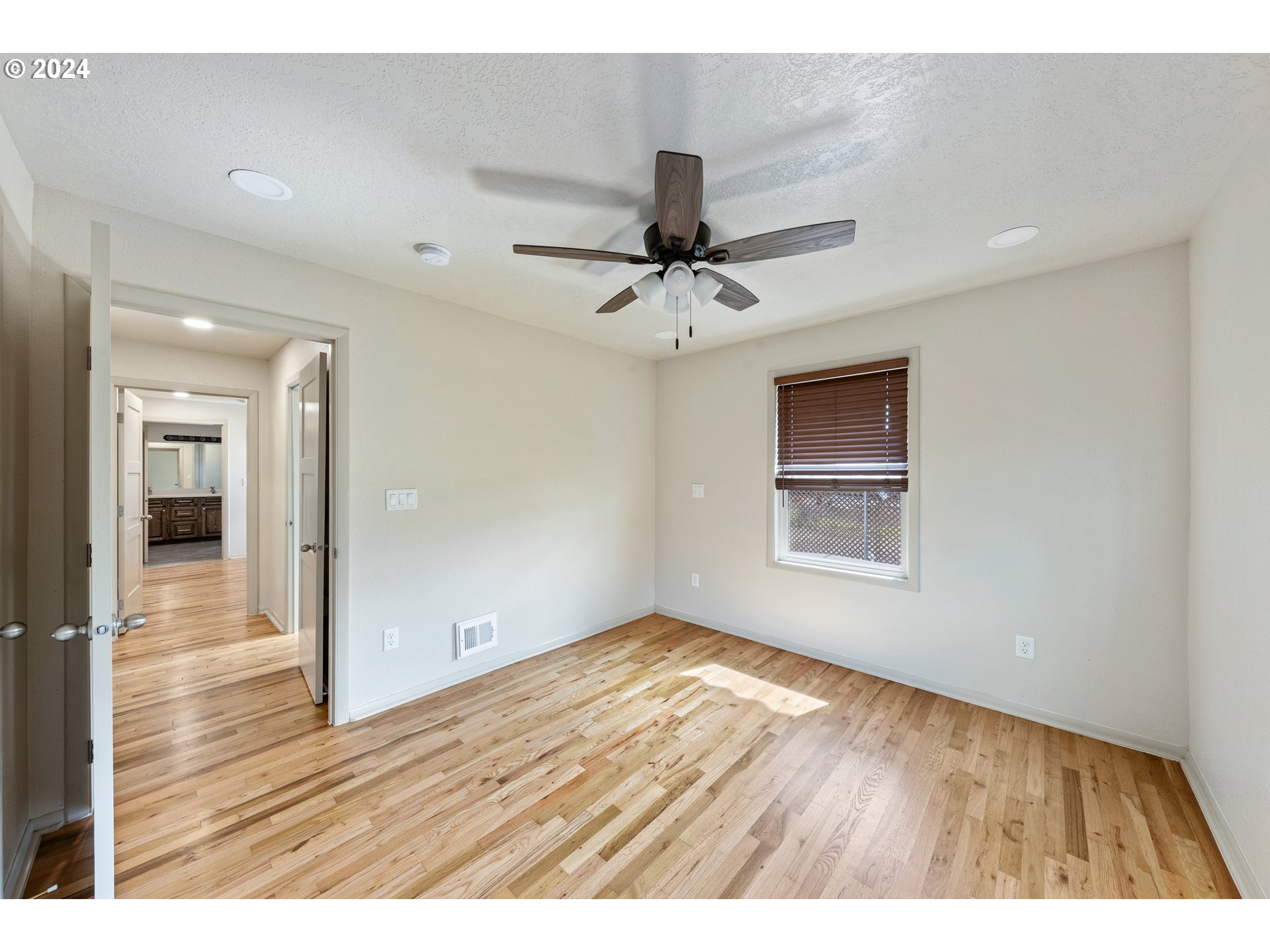 1620 Clear Lake Road Northeast Keizer, OR 97303 - Photo 11 of 45 Gallery Image 11