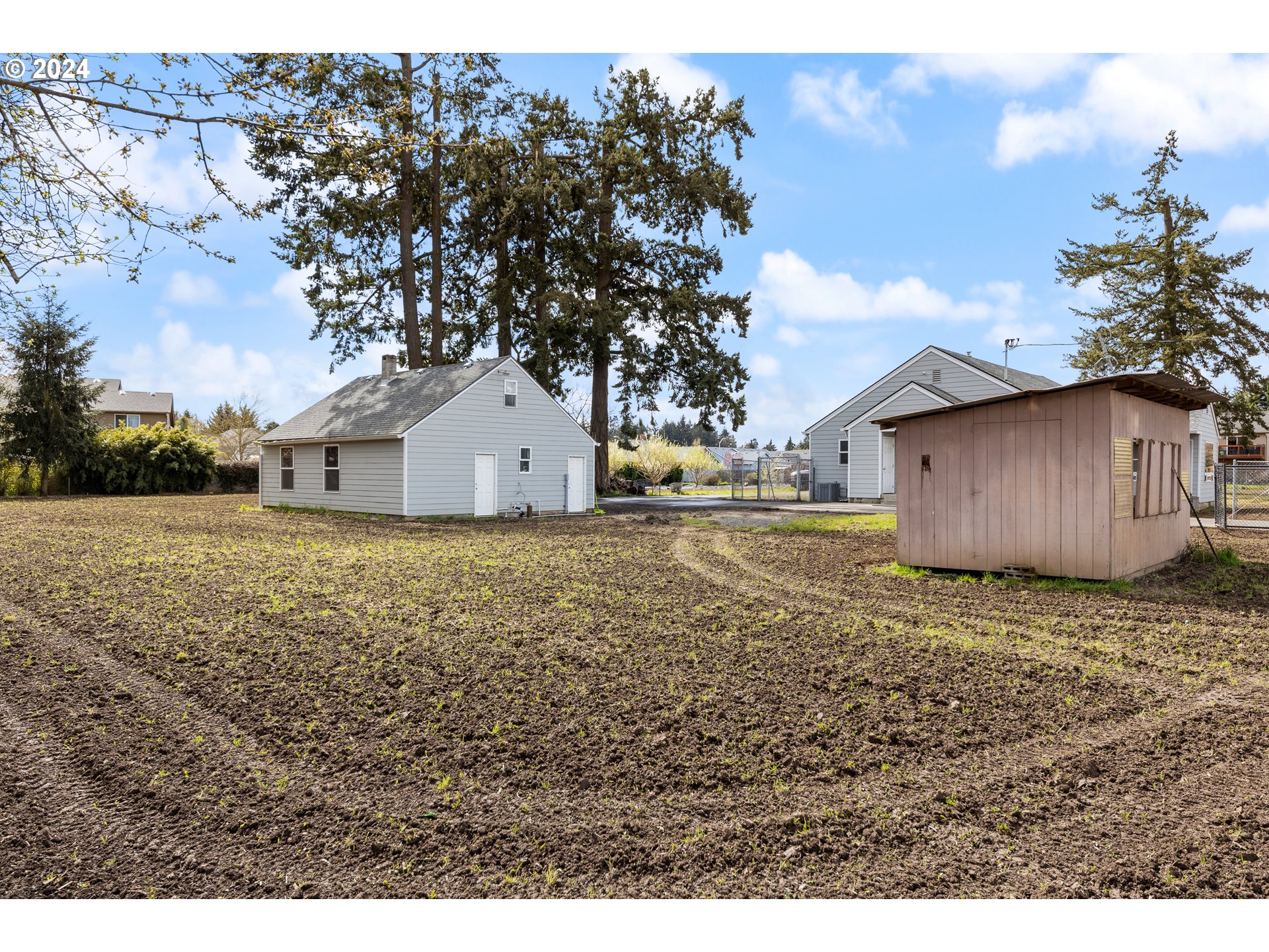 1620 Clear Lake Road Northeast Keizer, OR 97303 - Photo 7 of 45 Gallery Image 7