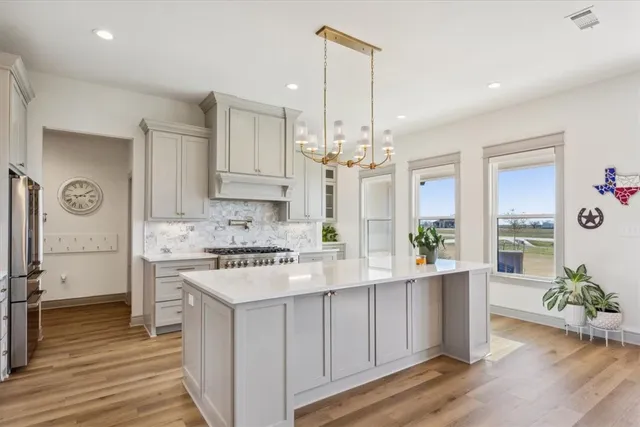 $1,100,000 | 700 Willow Moon Ranch, Crawford, TX 76638