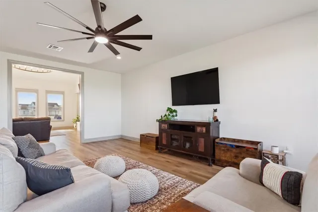 $1,100,000 | 700 Willow Moon Ranch, Crawford, TX 76638