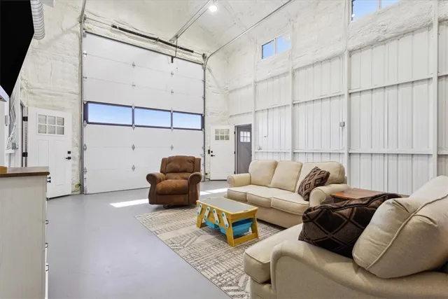 $1,100,000 | 700 Willow Moon Ranch, Crawford, TX 76638