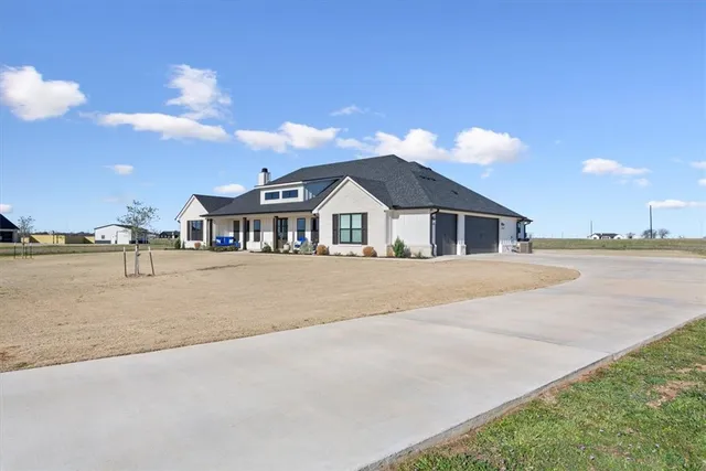 $1,100,000 | 700 Willow Moon Ranch, Crawford, TX 76638