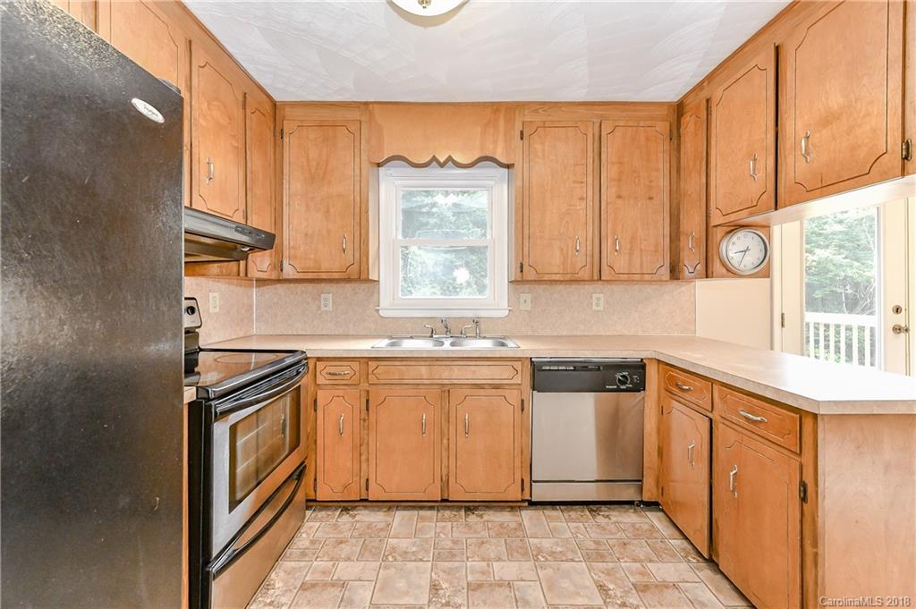 3000 Startown Road Newton, NC 28658 - Photo 3 of 25