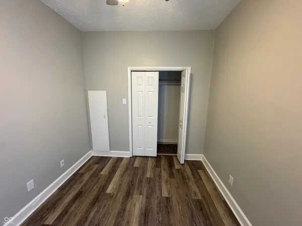 $1,395 | 501 East Main Street, Greenwood, IN 46143