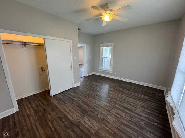 $1,395 | 501 East Main Street, Greenwood, IN 46143
