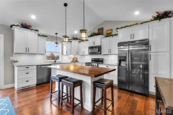 $539,900 | 2864 Clear Spring Place, Jackson, MO 63755