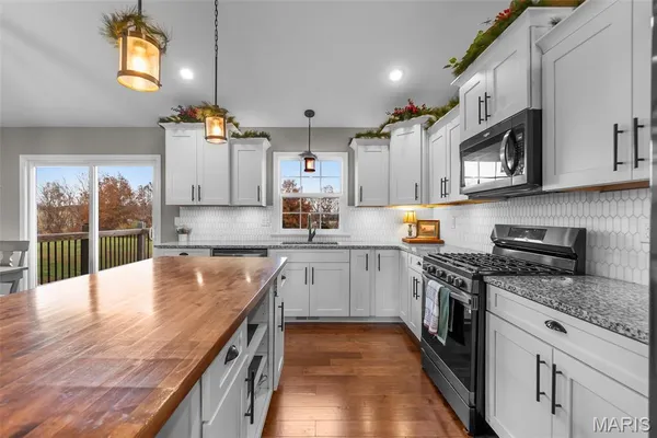 $539,900 | 2864 Clear Spring Place, Jackson, MO 63755