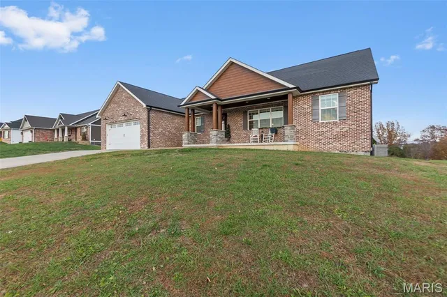 $549,000 | 2864 Clear Spring Place, Jackson, MO 63755