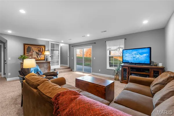 $539,900 | 2864 Clear Spring Place, Jackson, MO 63755