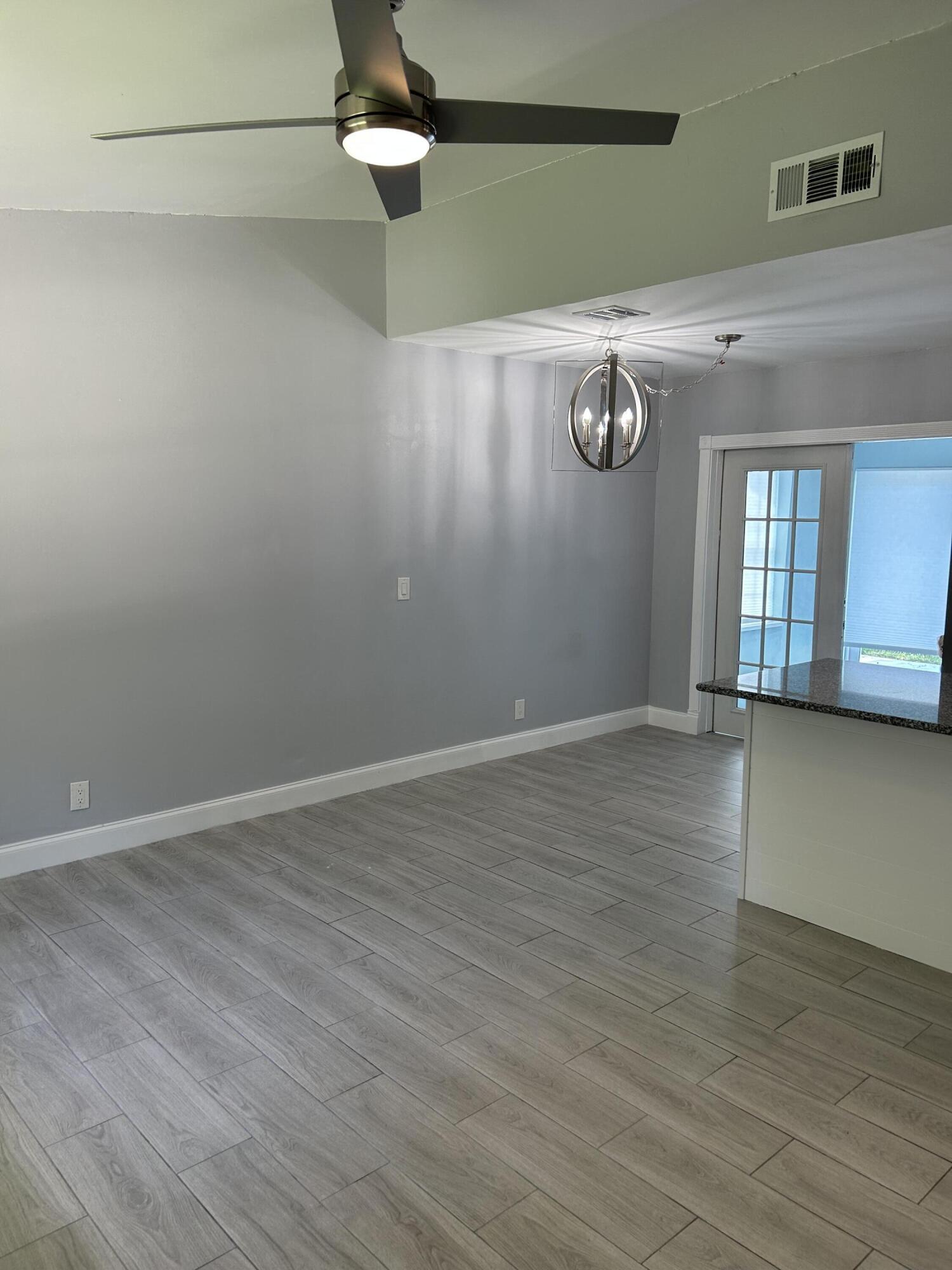 6110 Wolfe Street Jupiter, FL 33458 - Photo 2 of 8 IMG_2611