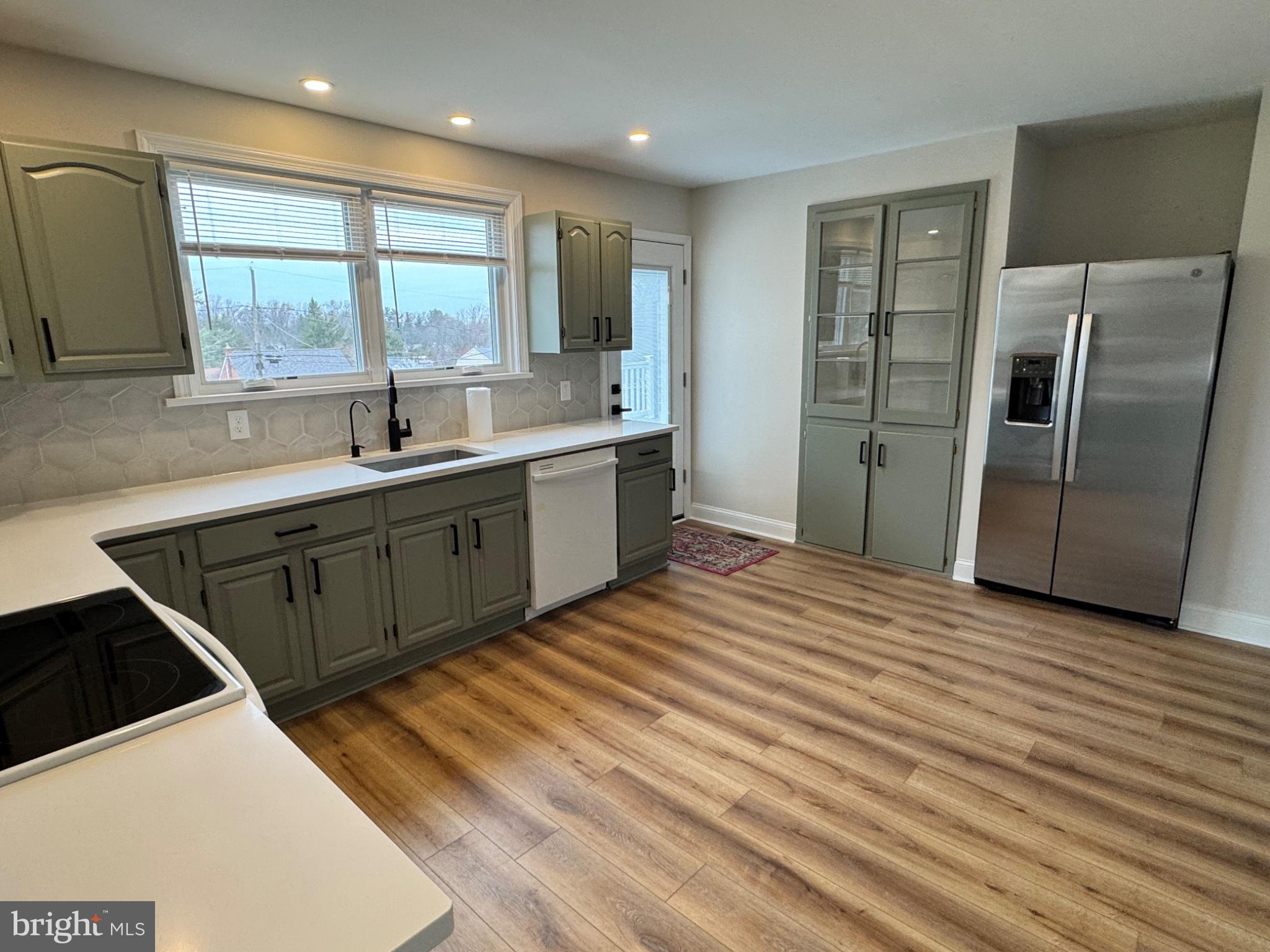 36 Gravel Hill Road Huntingdon Valley, PA 19006 - Photo 4 of 18 Modern kitchen with sleek finishes.