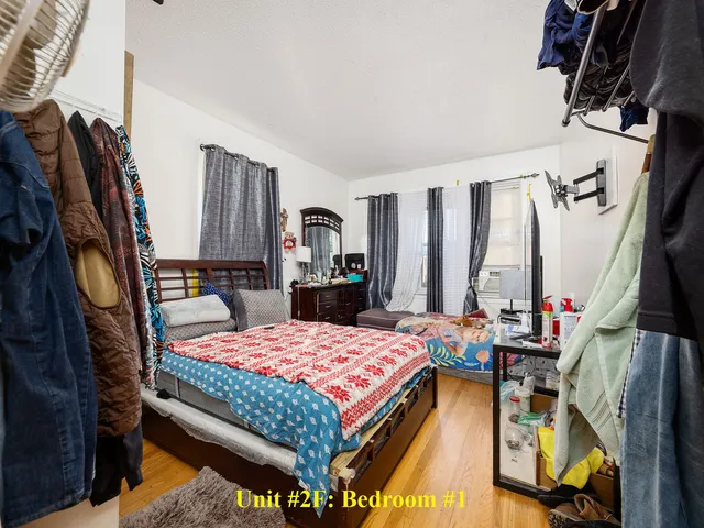 $840,000 | 6212 North Sacramento Avenue, Chicago, IL 60659