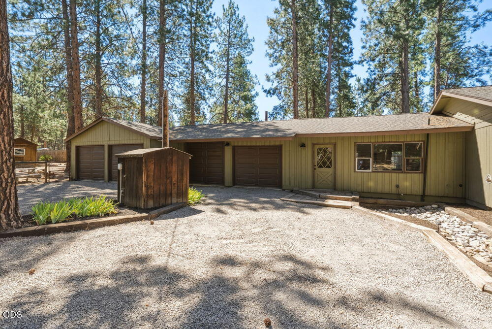60282 Cree Circle Bend, OR 97702 - Photo 8 of 102