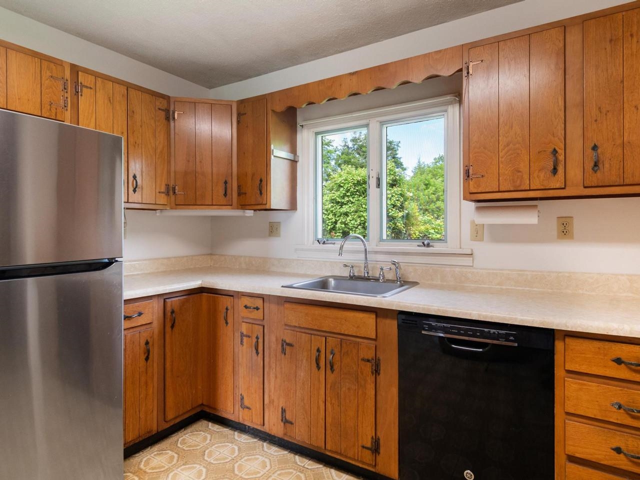 459 Carpenter Road Charlotte, VT 05445 - Photo 14 of 60