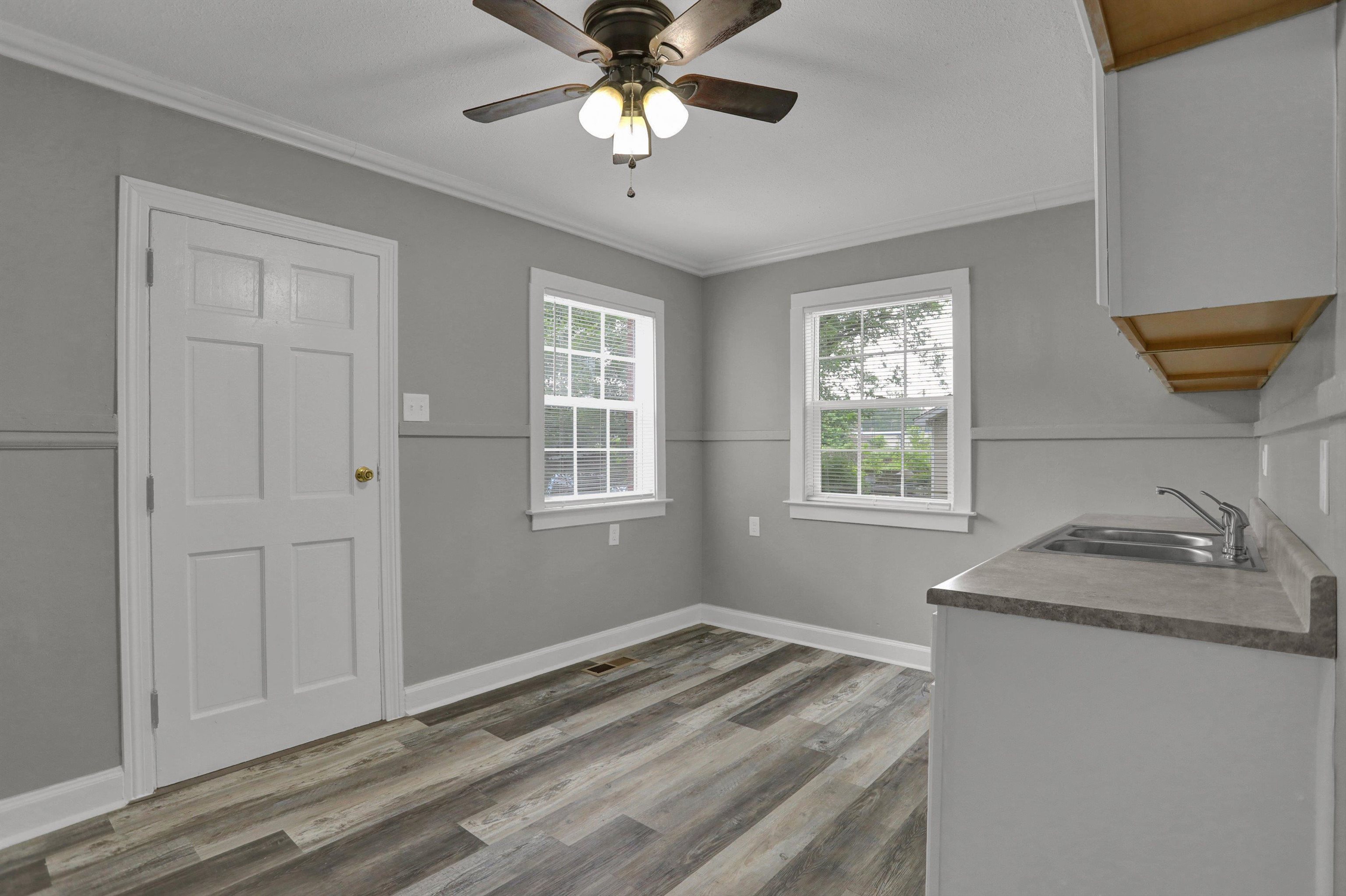 3855 South Brighton Road Memphis, TN 38128 - Photo 8 of 21 a bedroom with a sink and a window