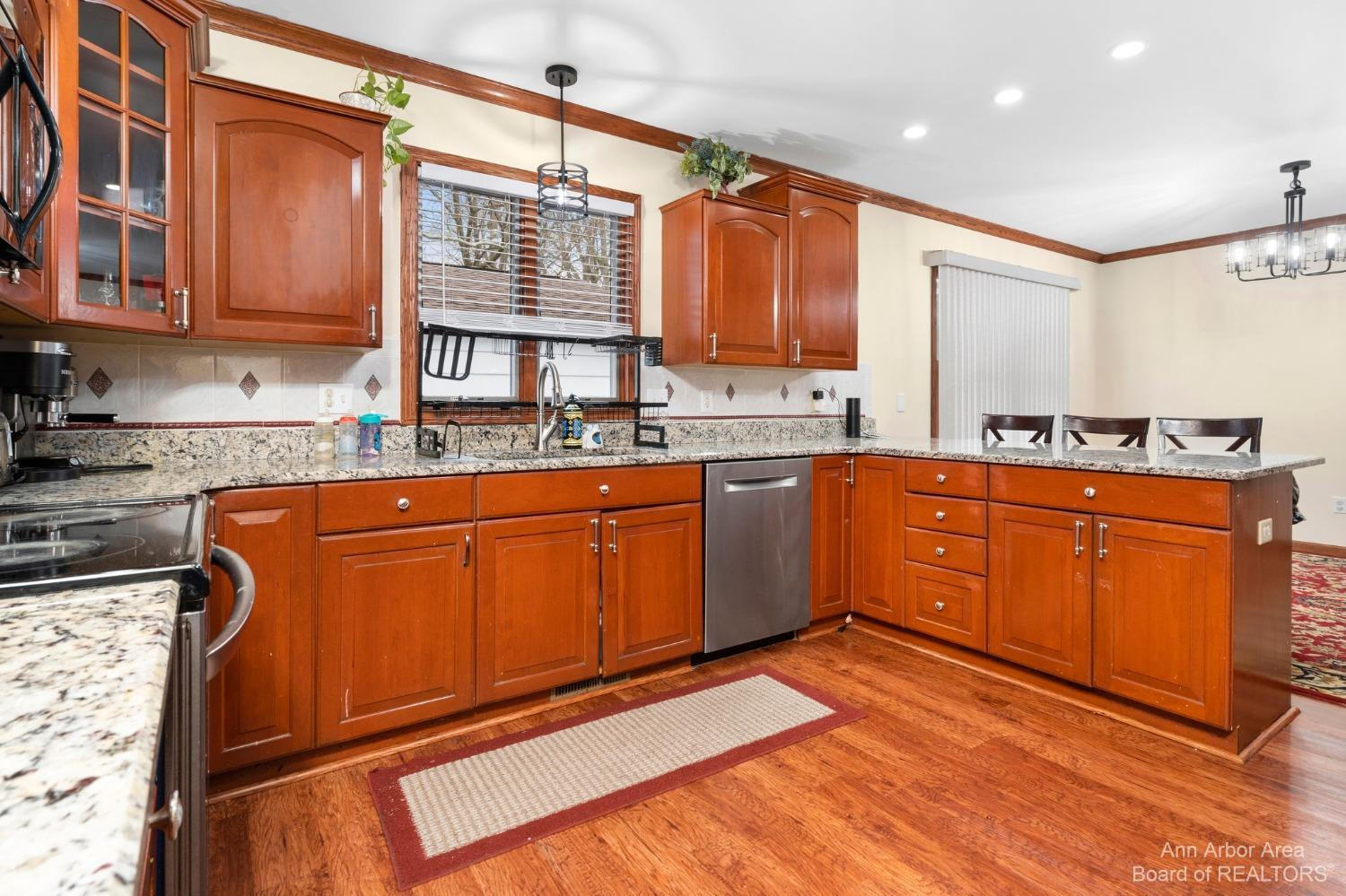 570 North Maple Road Ann Arbor, MI 48103 - Photo 17 of 58 Photo 17