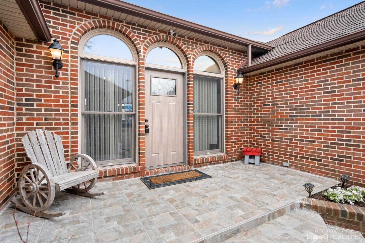 570 North Maple Road Ann Arbor, MI 48103 - Photo 3 of 58 Photo 3
