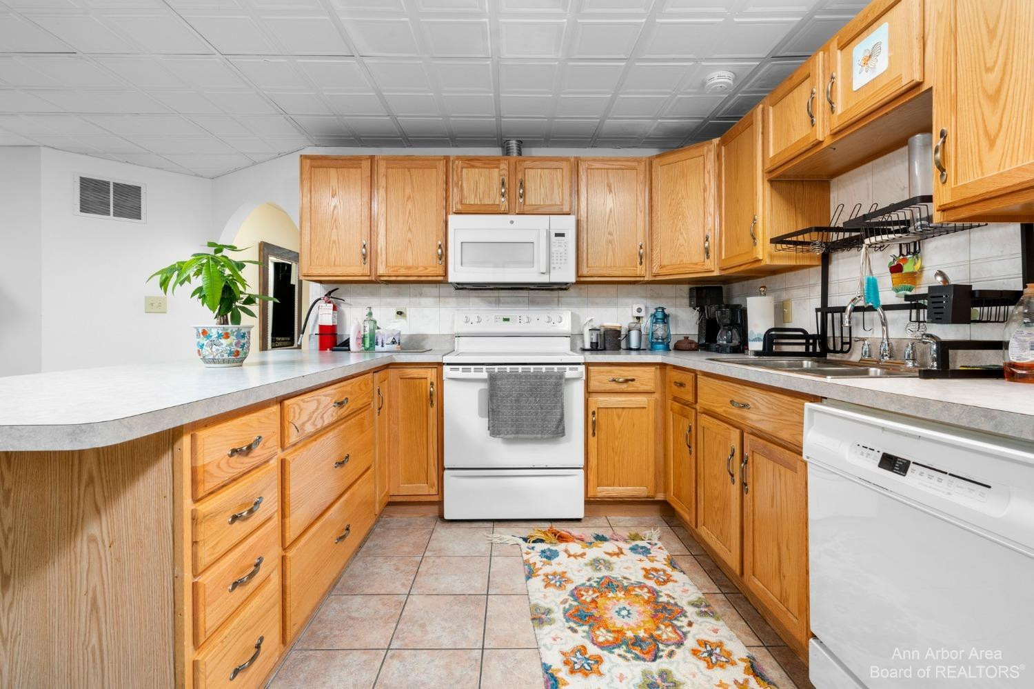 570 North Maple Road Ann Arbor, MI 48103 - Photo 38 of 58 Photo 38