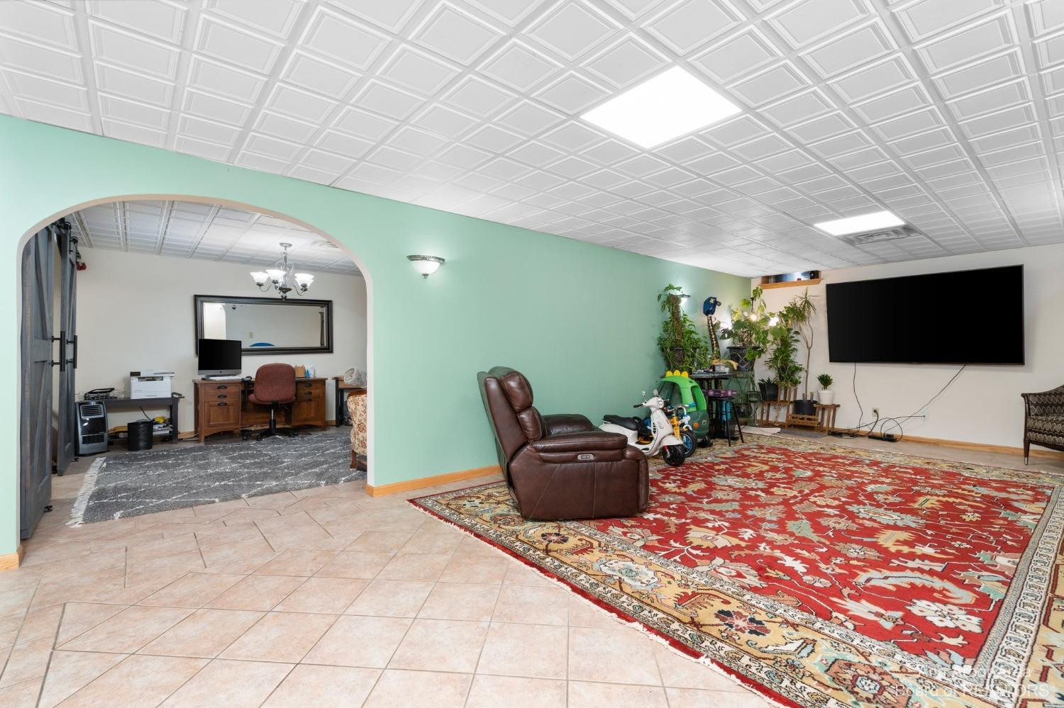 570 North Maple Road Ann Arbor, MI 48103 - Photo 39 of 58 Photo 39