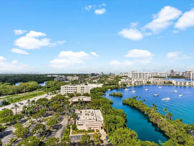 $7,800 | 17301 Biscayne Boulevard, Unit 1704, North Miami Beach, FL 33160